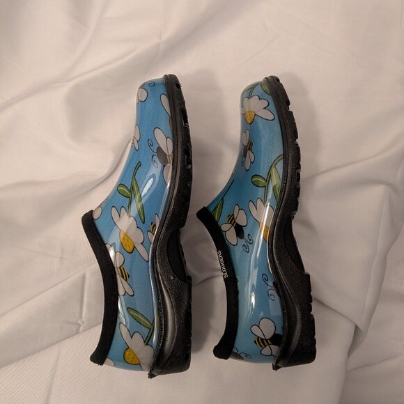 Sloggers Bee and Flower Rain Print Garden or Rain Shoes - Picture 4 of 7